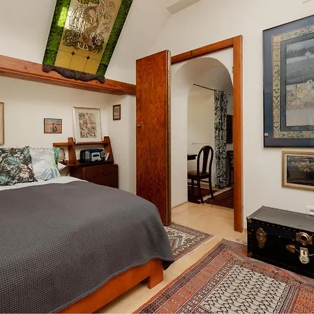 Atmospheric Next To Old Town Square By Renters * Varsó